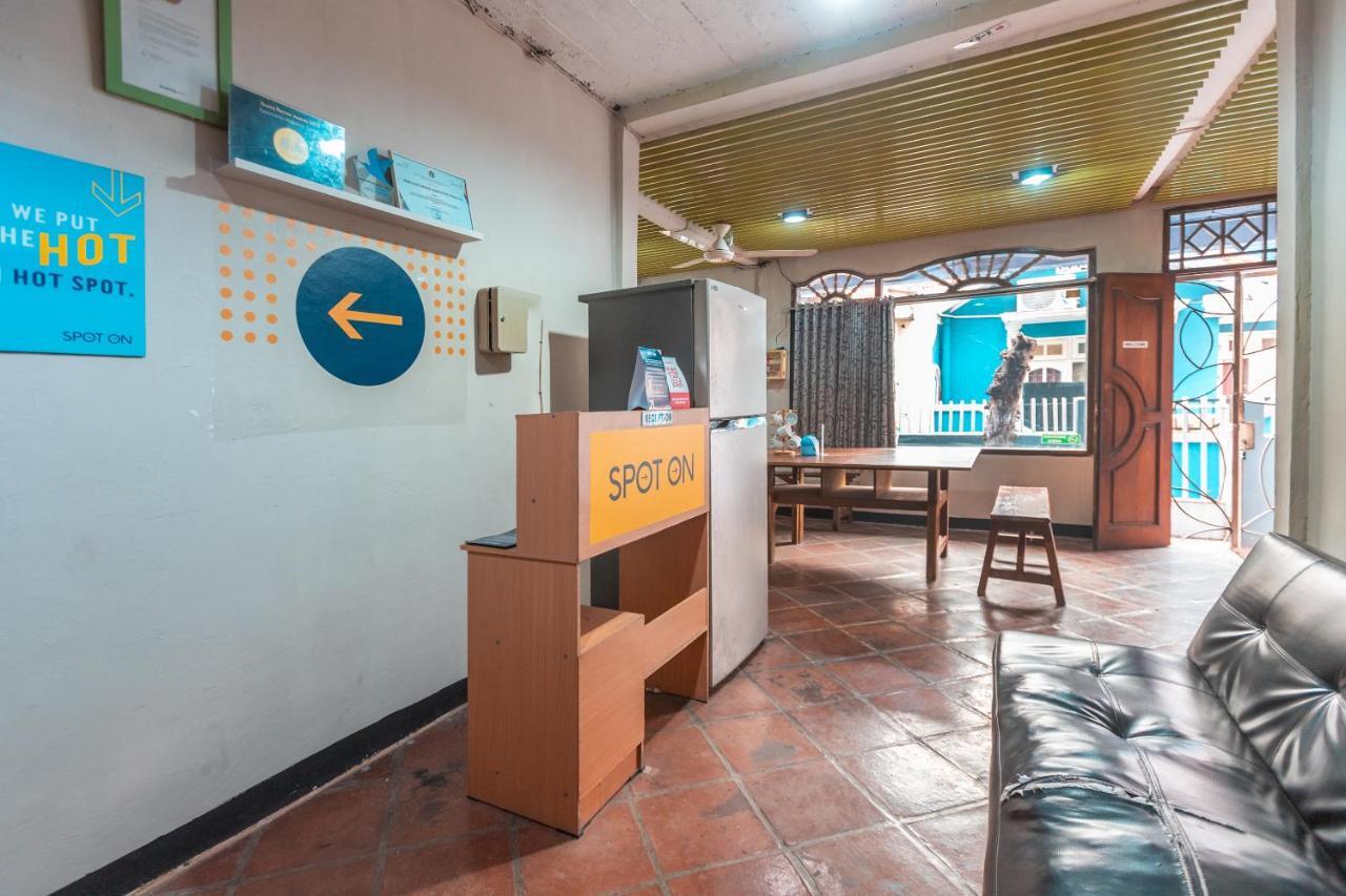 Spot On 2033 Kayumanis Homestay Syariah Cakarta Dış mekan fotoğraf