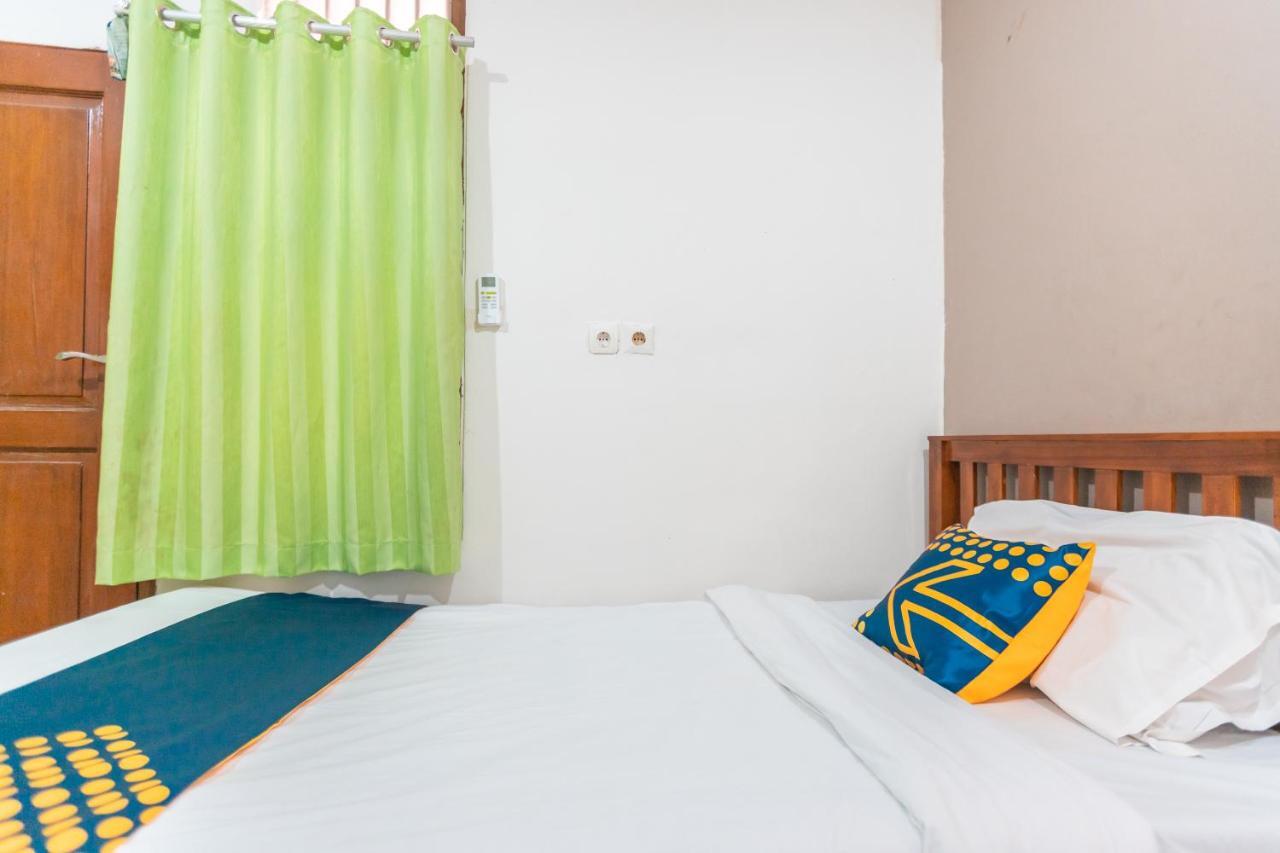 Spot On 2033 Kayumanis Homestay Syariah Cakarta Dış mekan fotoğraf