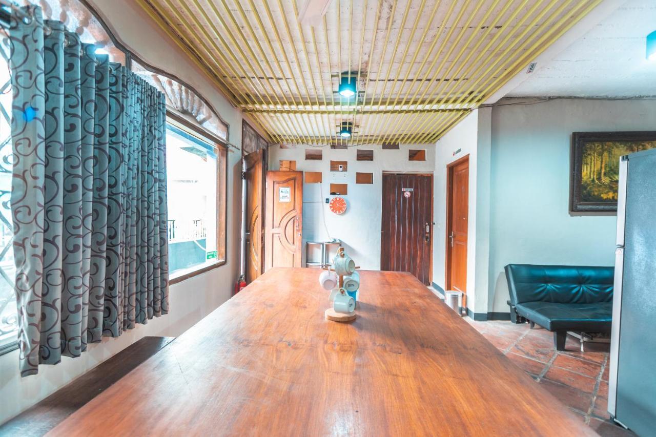 Spot On 2033 Kayumanis Homestay Syariah Cakarta Dış mekan fotoğraf
